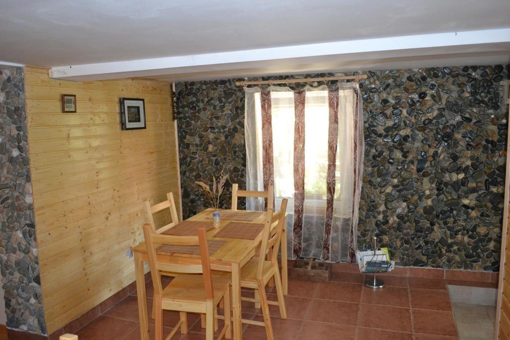 Casa De Oaspeti Dunarea La Cazane 두보바 외부 사진