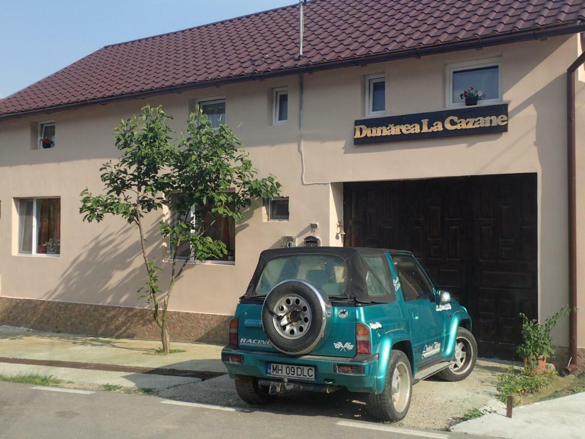 Casa De Oaspeti Dunarea La Cazane 두보바 외부 사진